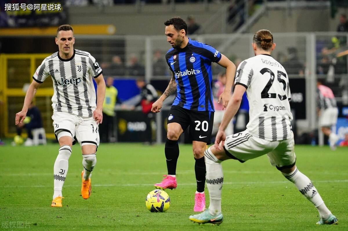 赛走向的球 赛走向的球