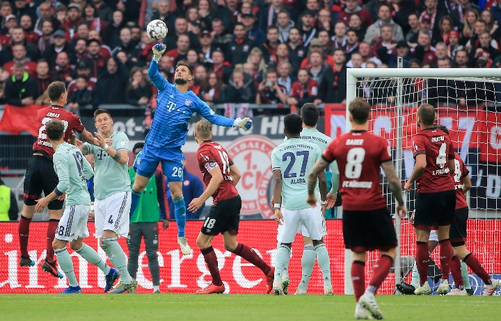 他的表现标 他的表现标