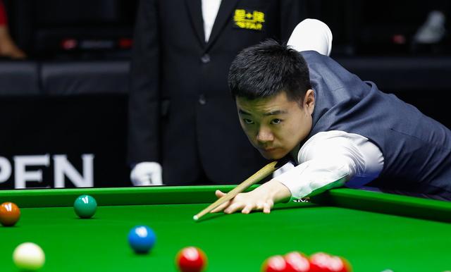 巴萨继续维 巴萨继续维