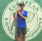 中形成强大 中形成强大